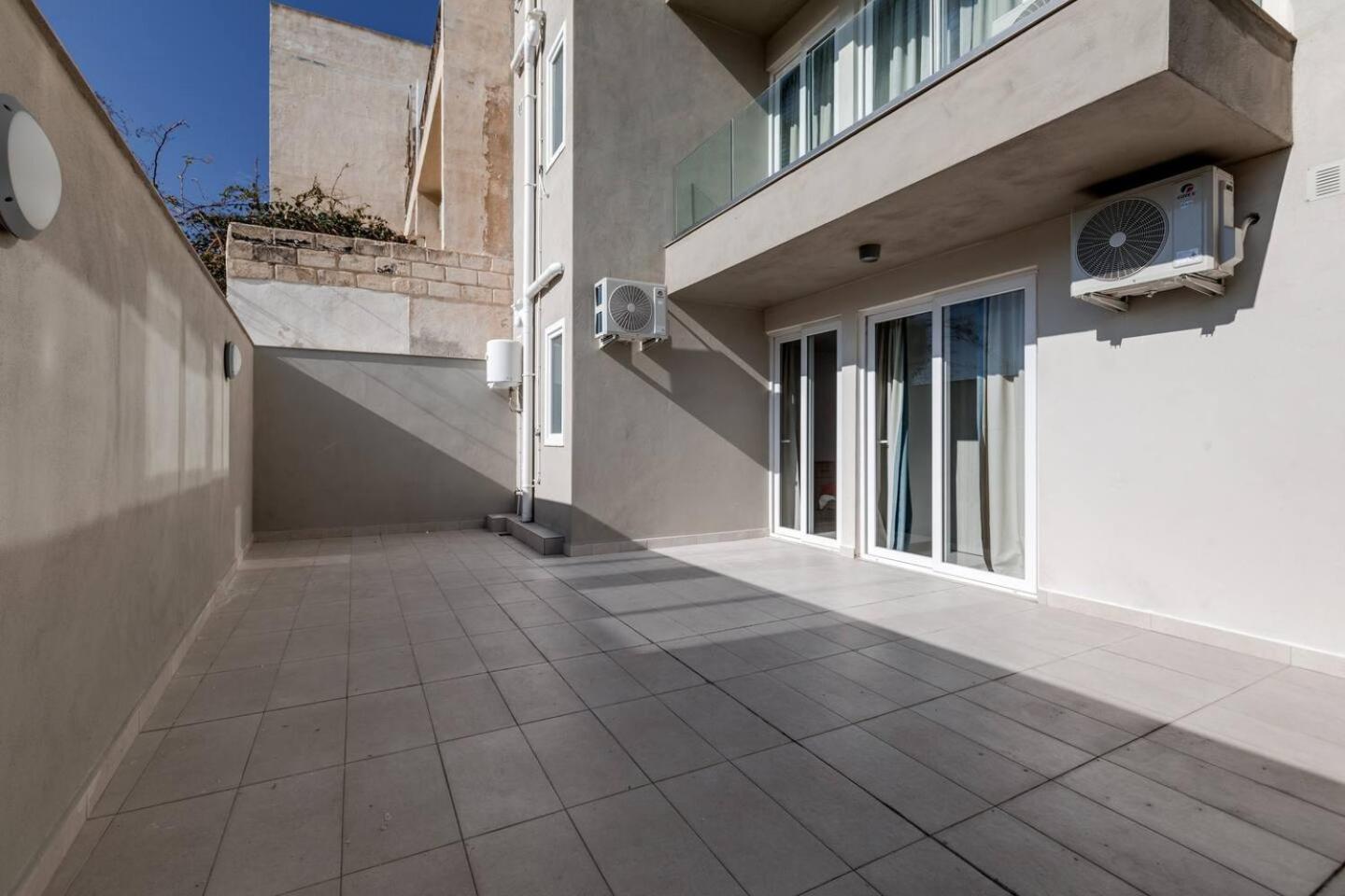 9Ten11 Seafront By Homely Mellieha Exterior photo